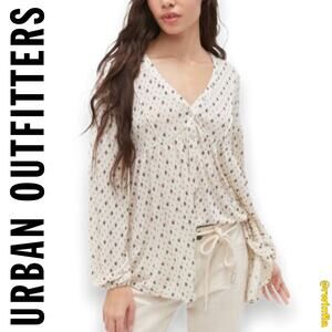 Urban Outfitters Spirit V-Neck Babydoll Blouse Boho Size Small Cream Indie NWT